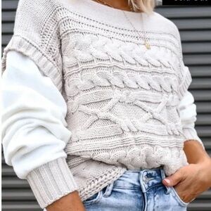 NWT miracle Women's Beige and White Sweater